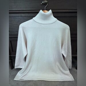 NWT Mia Milano Cream Turtleneck Sweater.
